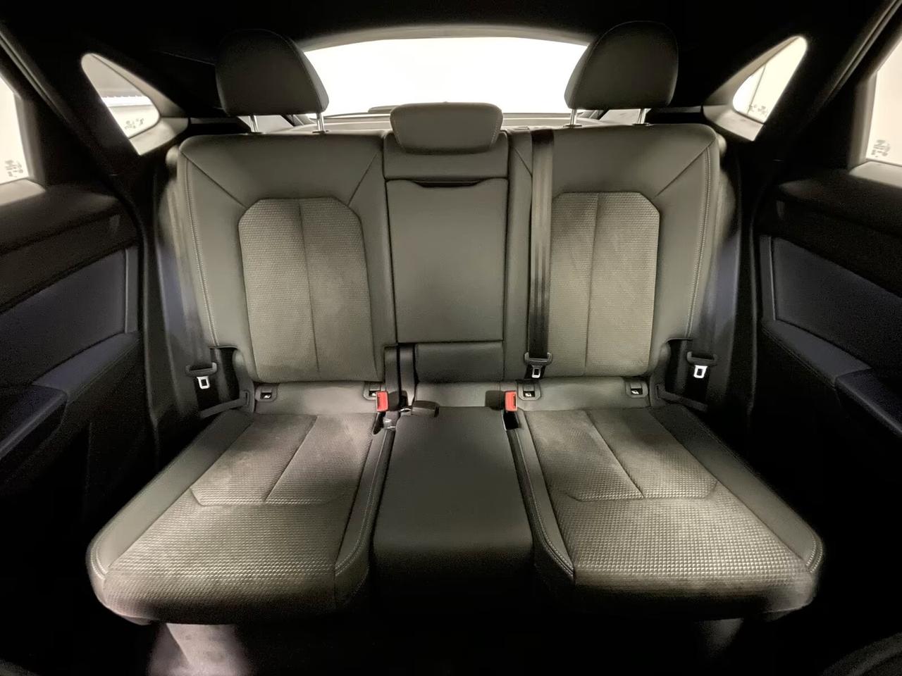 Audi Q3 SPB 40 TDI Q4 S-LINE PANO MATRIX