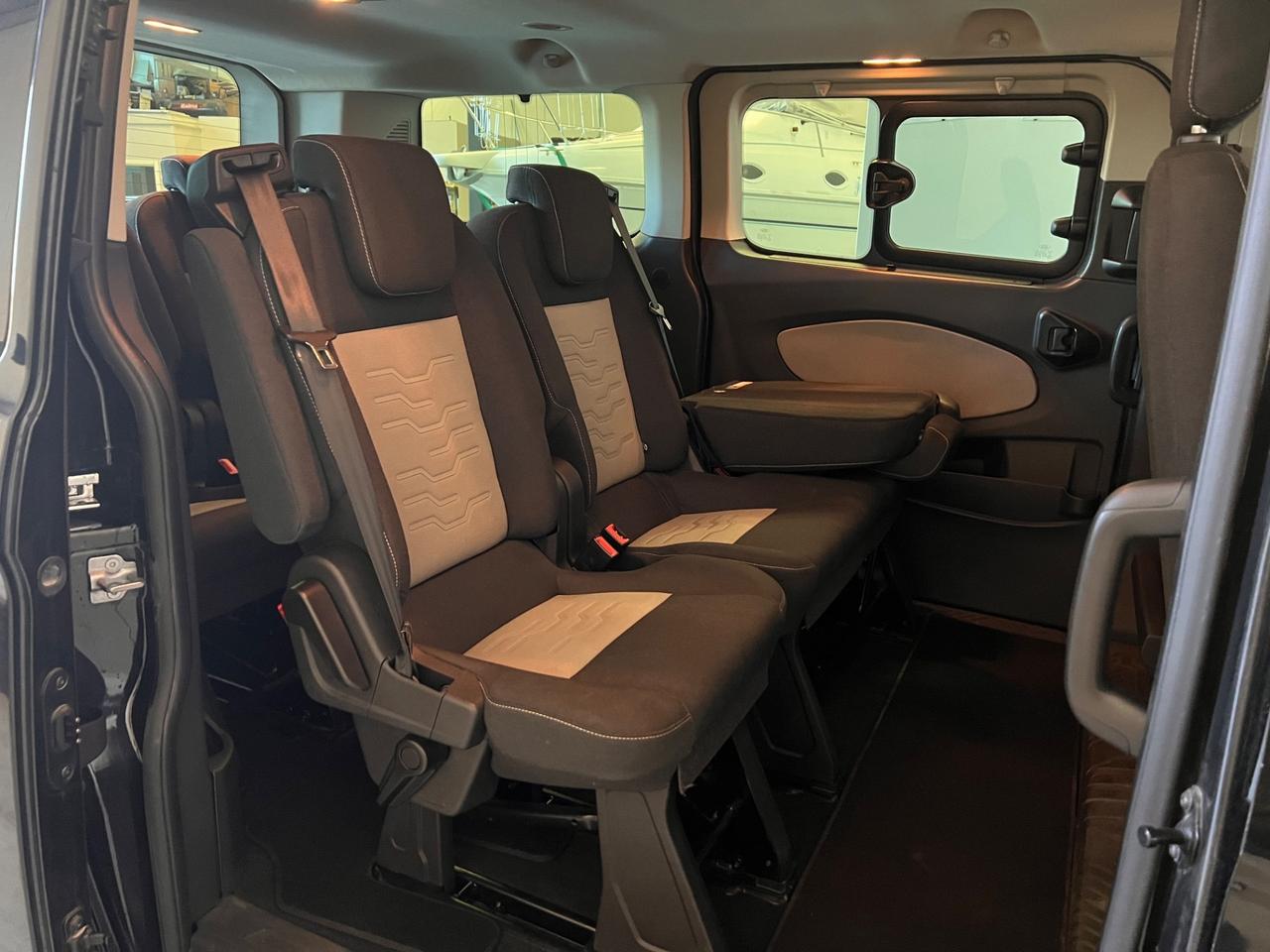 Ford Tourneo Custom 310 2.0 TDCi 130CV PC Titanium