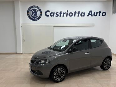 Lancia Ypsilon 1.0 firefly hybrid Platino s&s 70cv