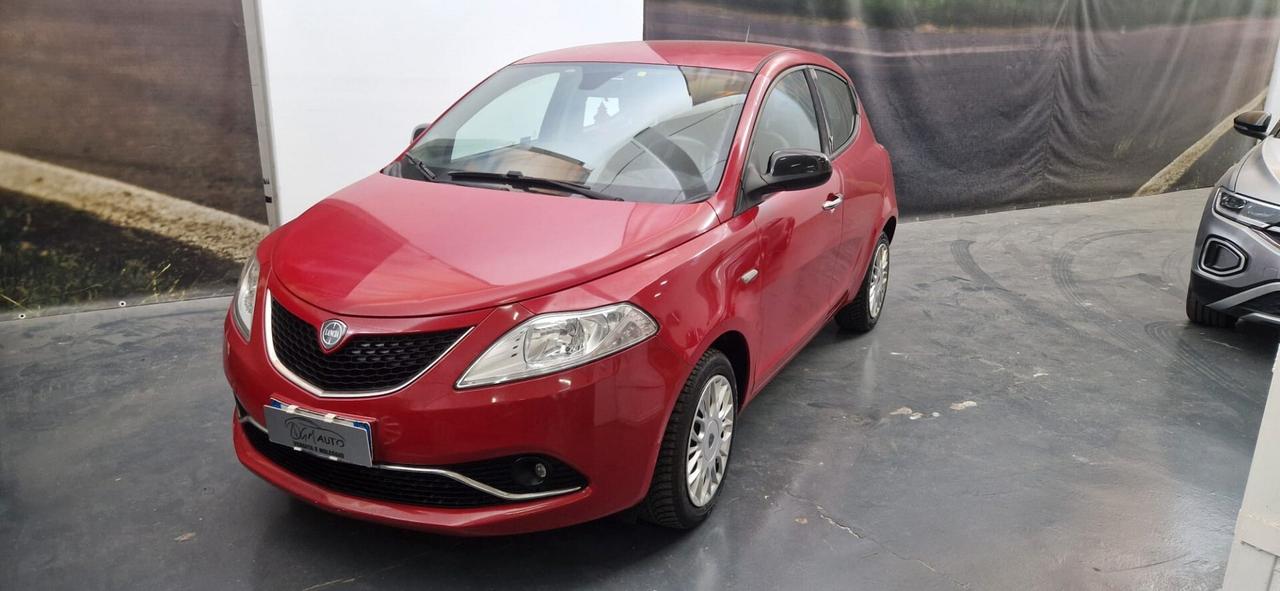 Lancia Ypsilon 1.2 69 CV 5 porte Gold
