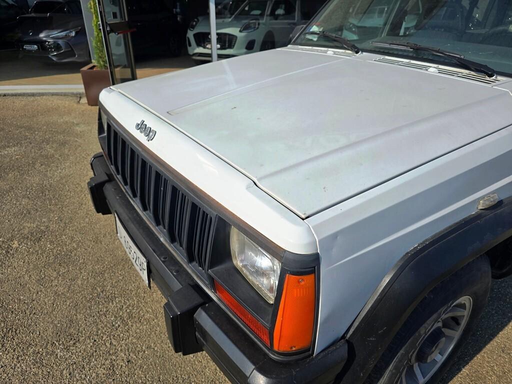 Jeep Cherokee 2.1 turbodiesel 5 porte Chief