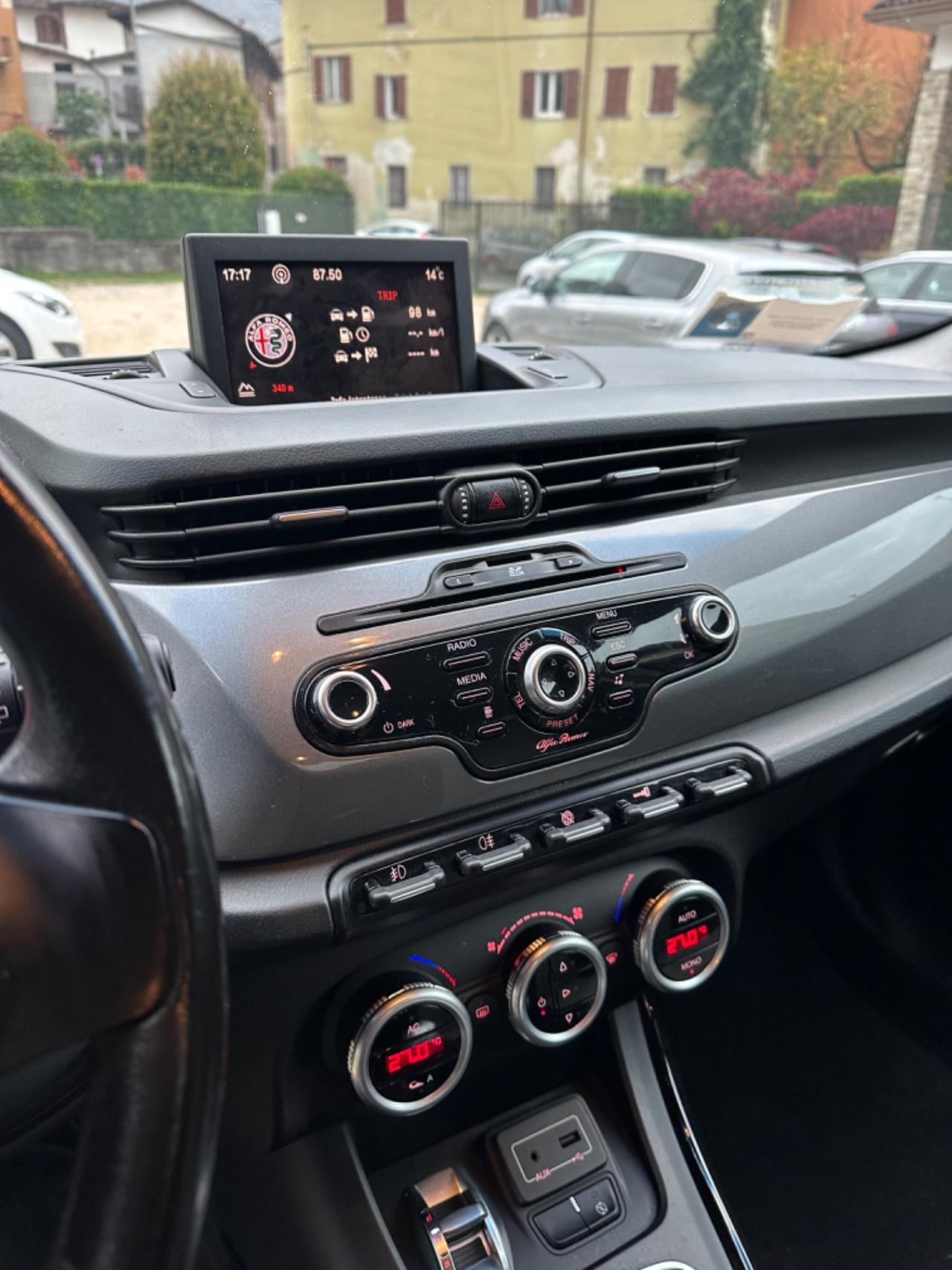 Alfa Romeo GIULIETTA 2.0 JTDm-2 DISTINCTIVE KMCERT GARANZ