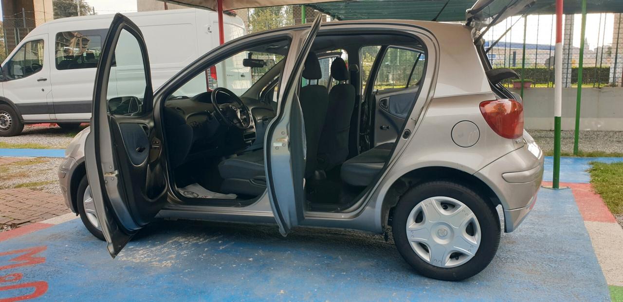 TOYOTA YARIS 1.0 BENZINA EURO 4 OK NEOPATENTATI
