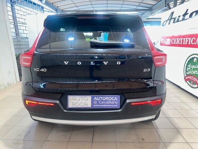 Volvo XC40 B3 automatico Core