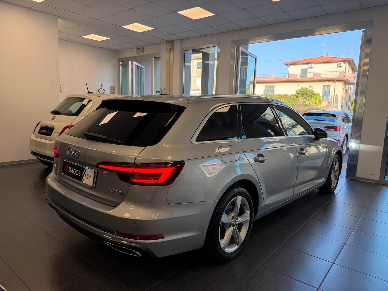 Audi A4 Avant 30 TDI S tronic