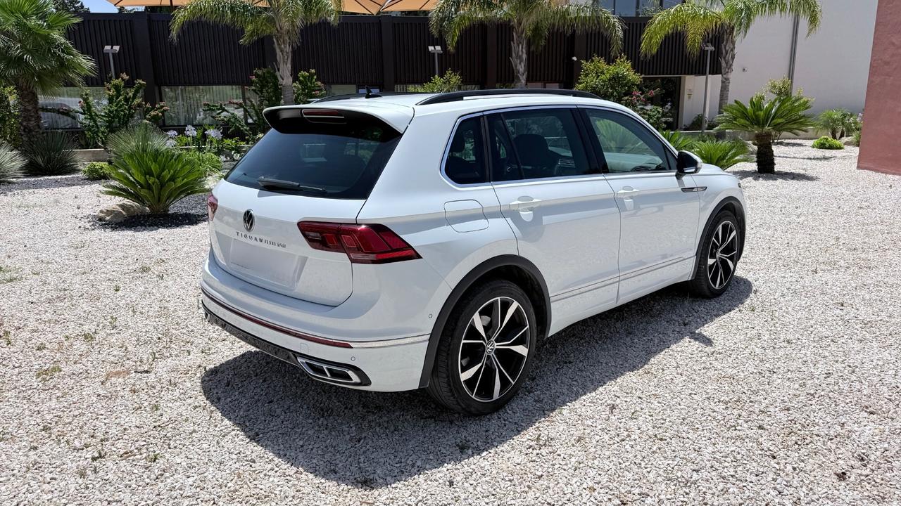Volkswagen Tiguan 2.0 TDI 150 CV SCR DSG R-Line