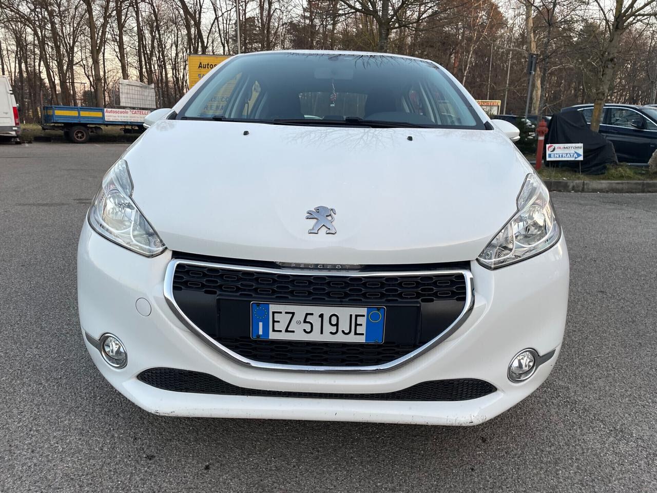 Peugeot 208 PureTech 82 5 porte*Neopatentati*Sonsori