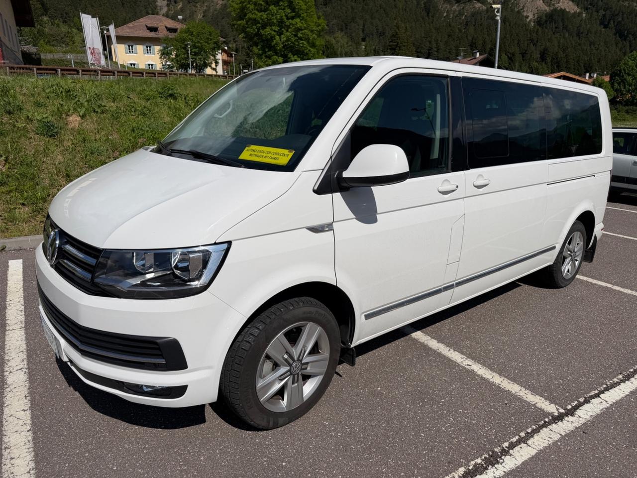 Minibus/ Caravelle 9 posti 4motiin
