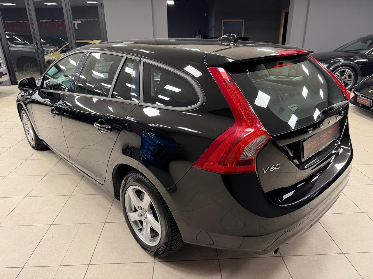 Volvo V60 D2 Geartronic Summum