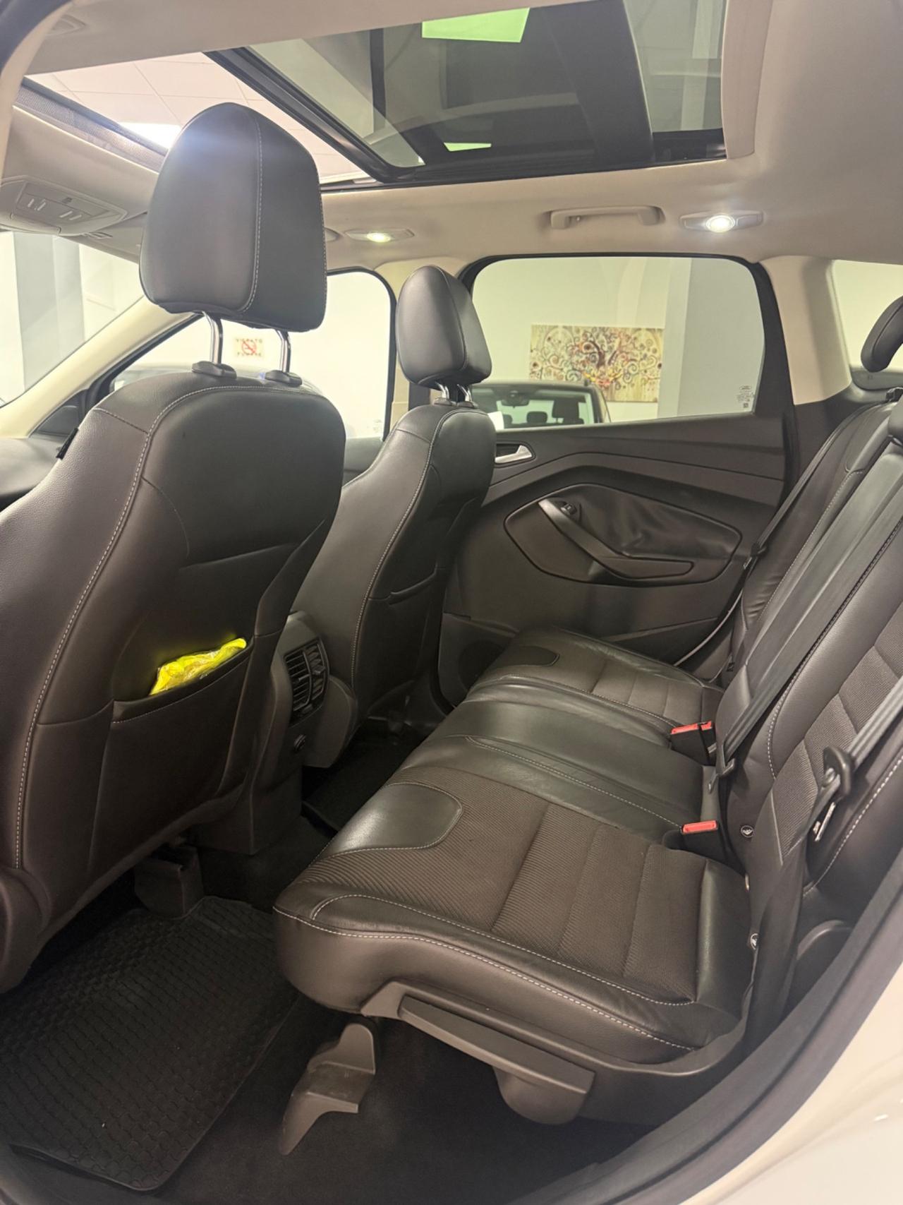 Ford Kuga 2.0 TDCI 150 CV S&S 4WD Powershift Titanium