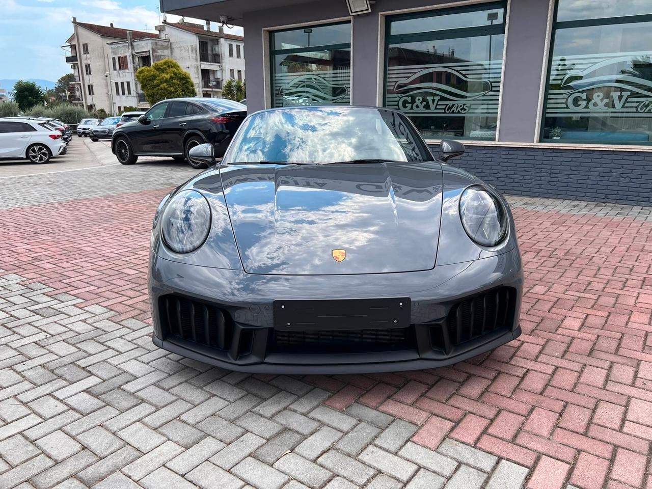 Porsche 911 Carrera 4 GTS Cabriolet