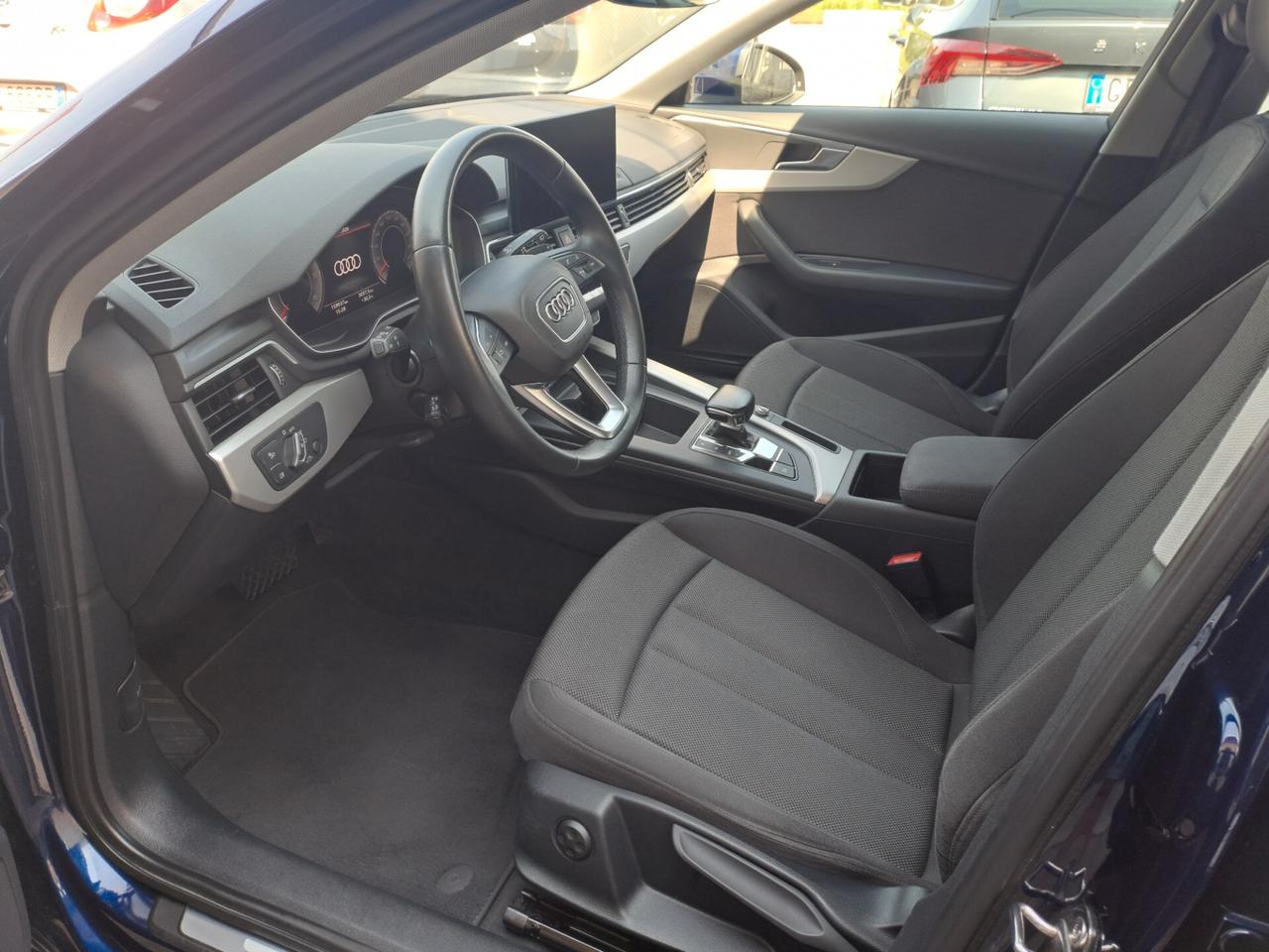 Audi A4 30 TDI/136 CV S tronic Business Advanced