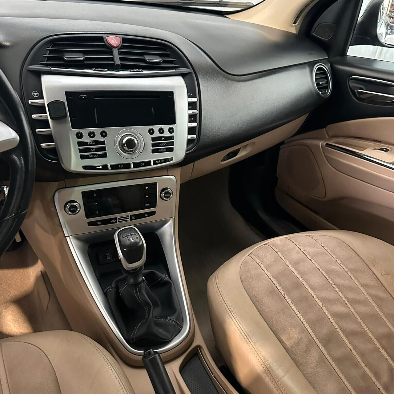 Lancia Delta 1.6 MJT DPF 105 CV Gold