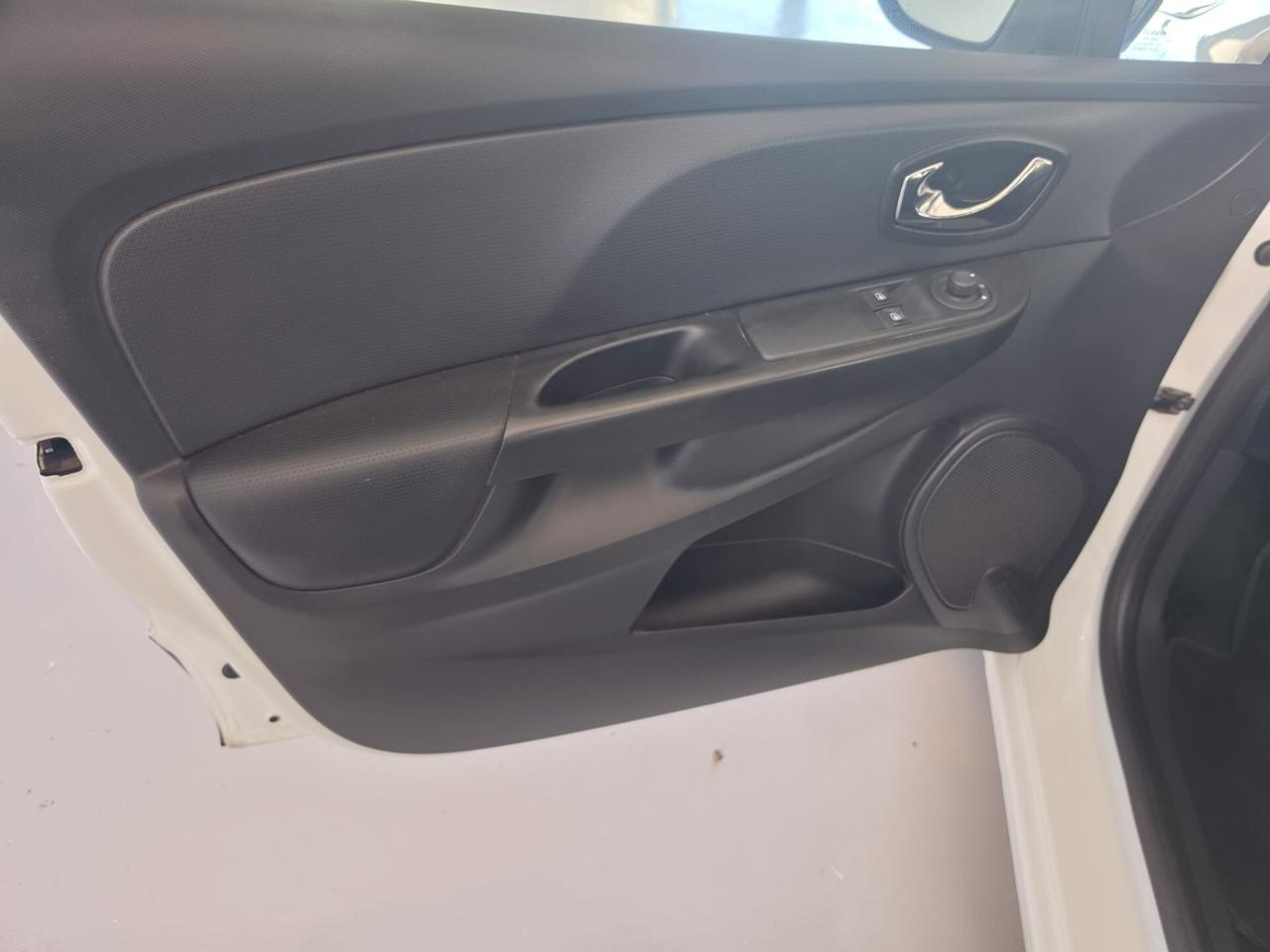 Renault Clio 1.5 dCi 8V 75CV 5 porte