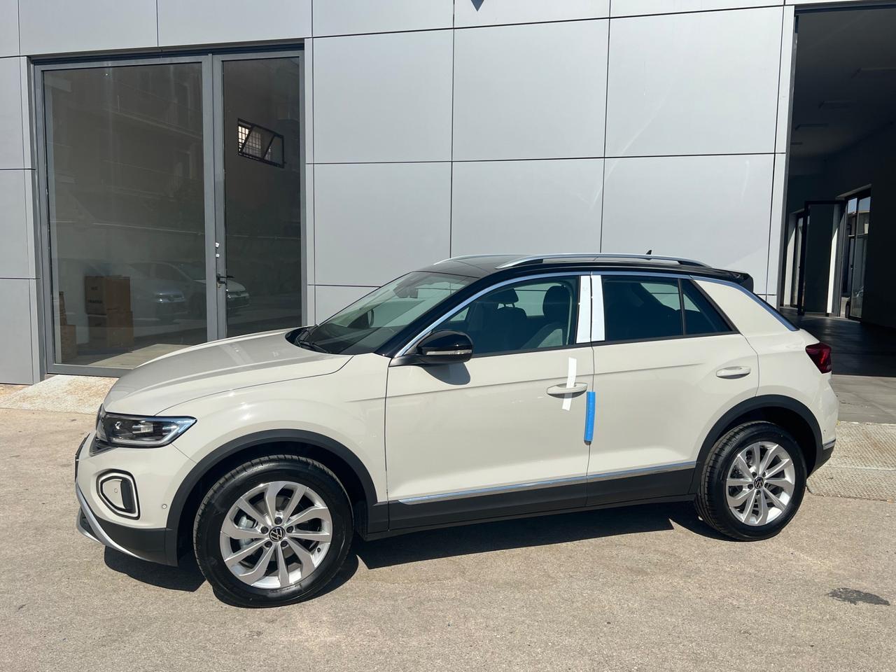 Volkswagen T-Roc 1.0 tsi Style possibilità noleggio no scoring