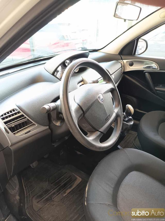 LANCIA Ypsilon 1.2 69 CV Diva