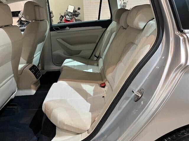 Volkswagen Passat Variant 2.0 tdi Comfortline 150cv dsg