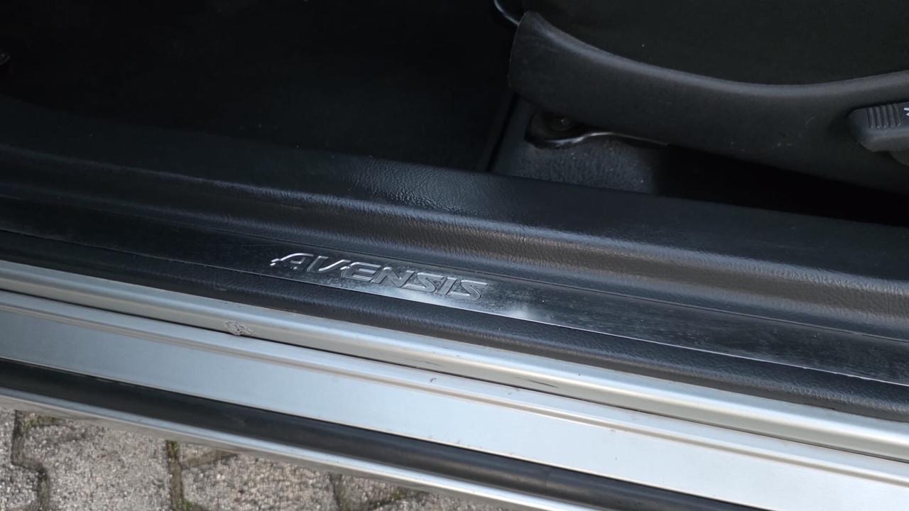 Toyota Avensis 1.8 16V 129CV PERFETTA