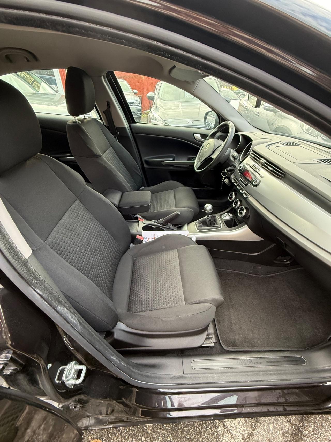 Giulietta 1.4 Turbo 120 CV Distinctive/garanzia/rate