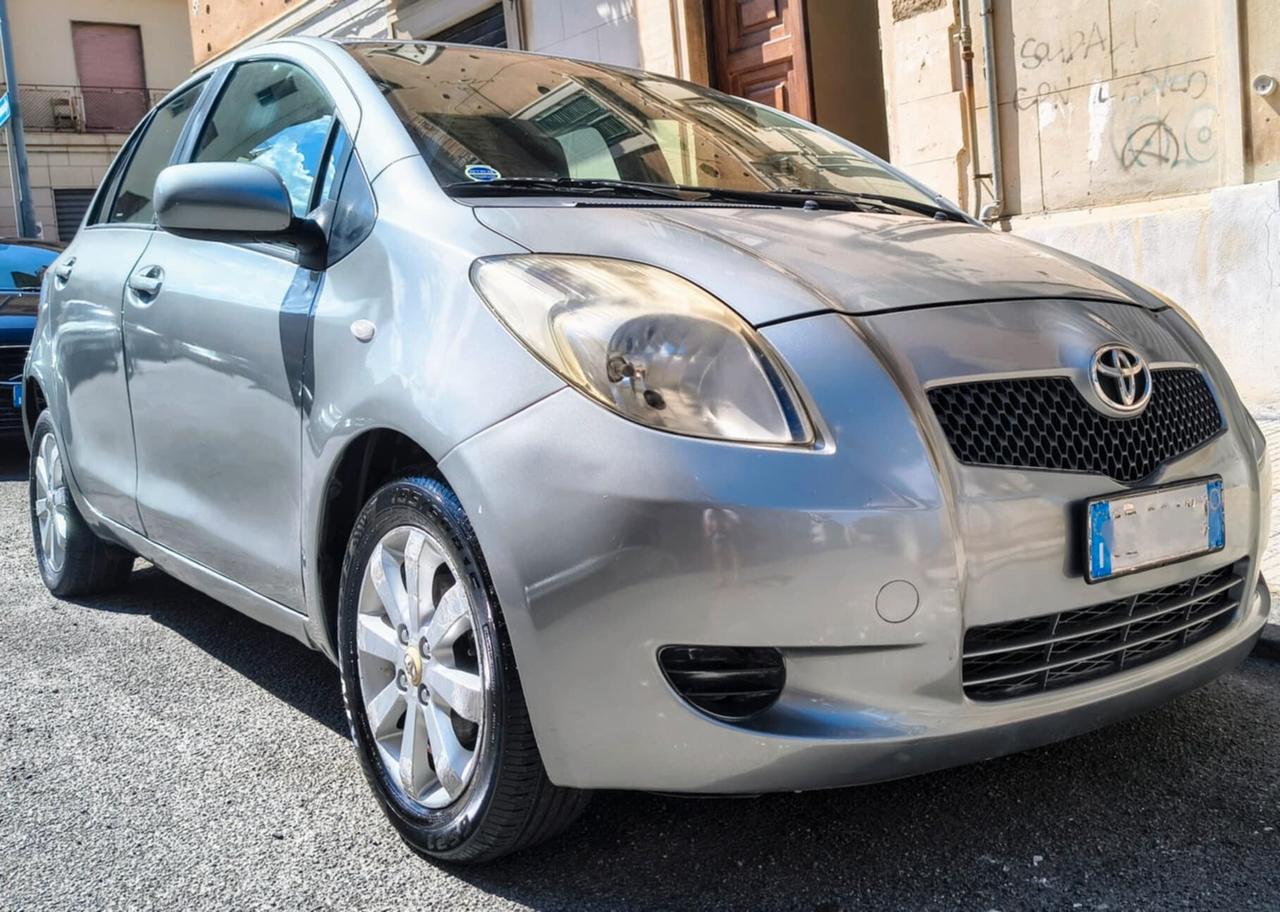 Toyota Yaris Verso 1.3i 16V cat Sol '03