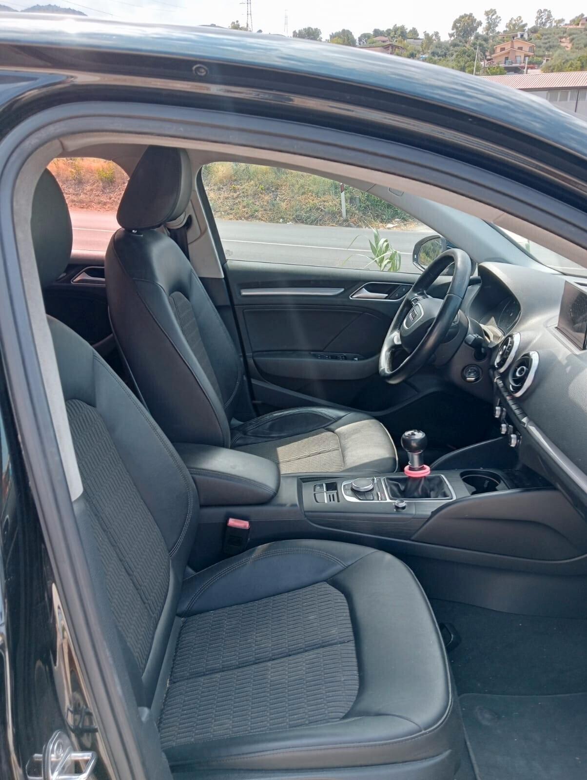 Audi A3 Sedan 1.6 TDI clean diesel quattro edition