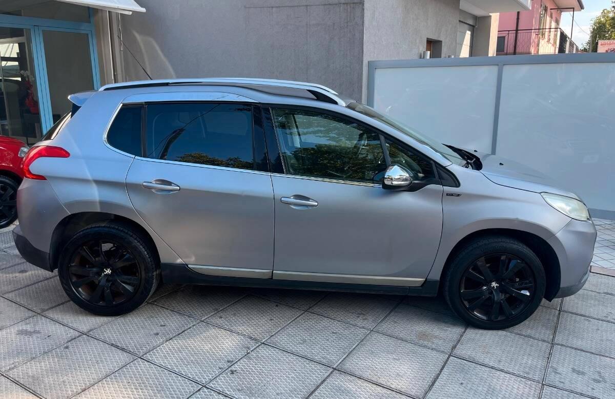 Peugeot 2008 1.6 bluehdi Black Matt 100cv