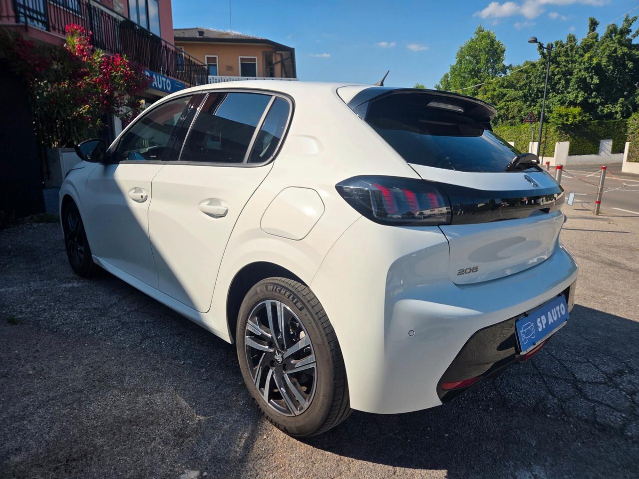 Peugeot 208 Allure 100cv - 2023