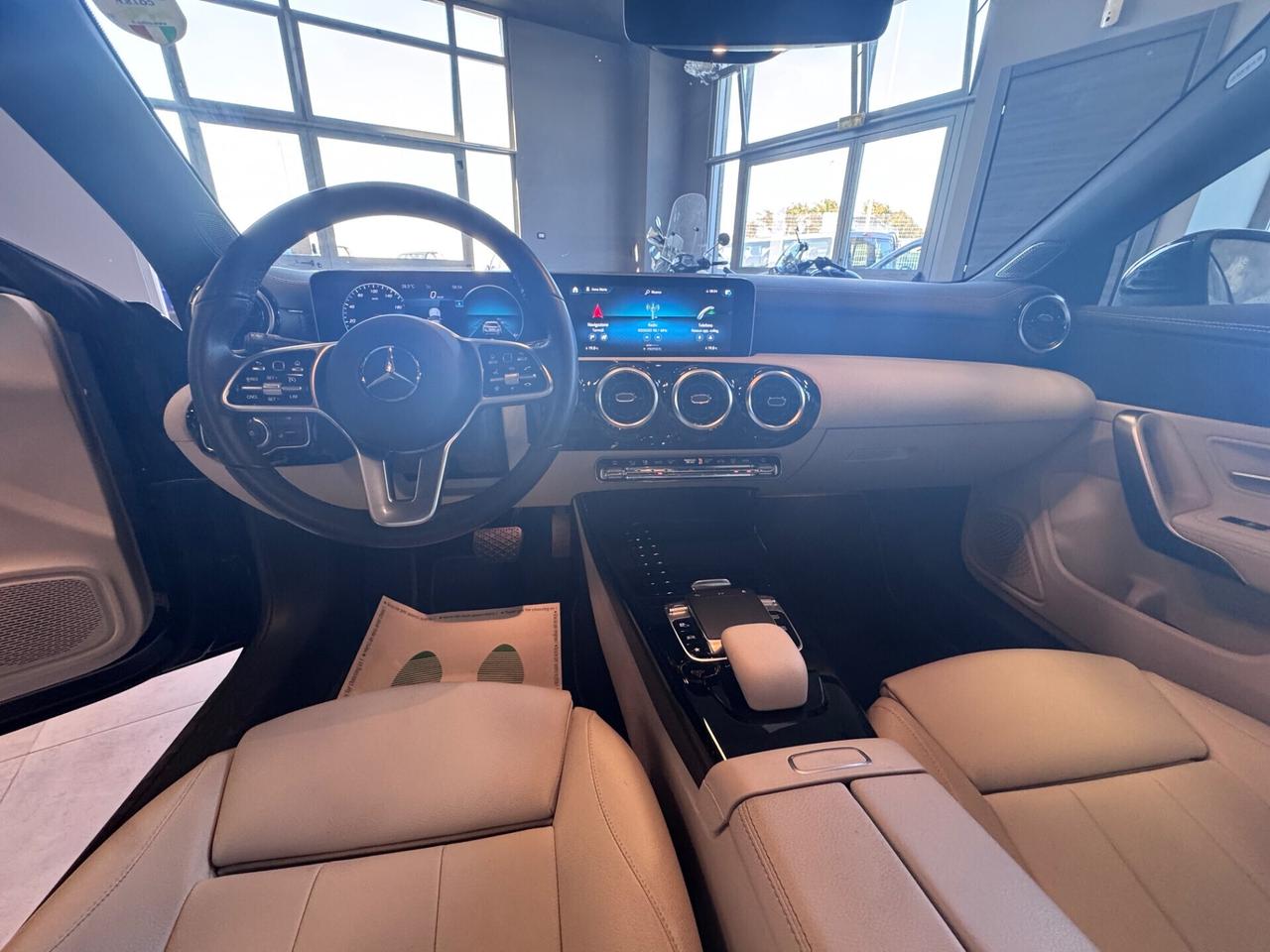 MERCEDES CLA 180CDI KM 42.000 SEDAN AT8 TETTO SPORT