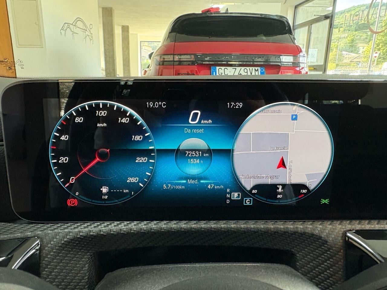 MERCEDES-BENZ CLA 180D SHOOTING BRAKE AUTO TETTO -