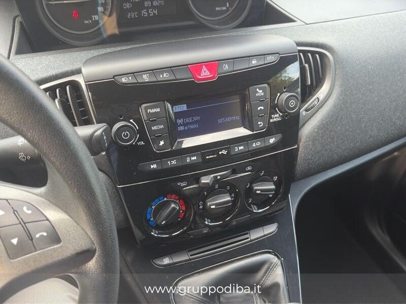 Lancia Ypsilon III 2015 Benzina 1.2 Silver 69cv