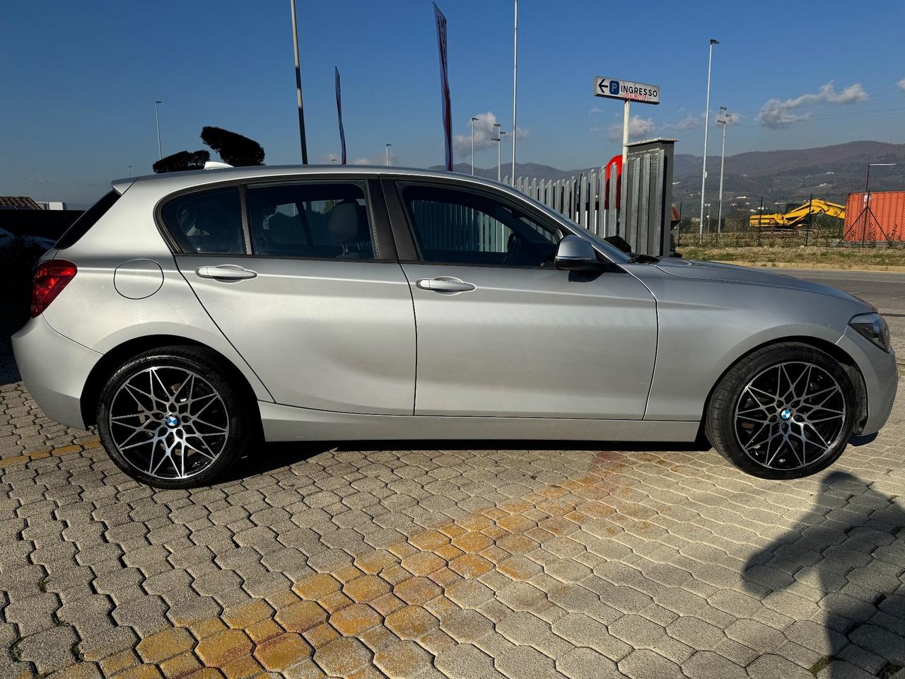 Bmw 116 116d 5p. Urban