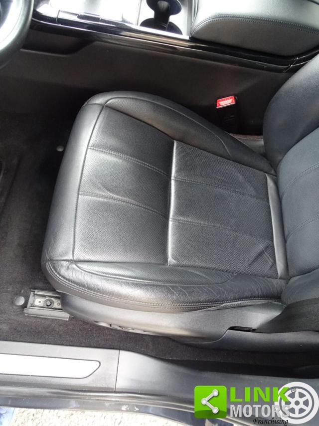 LAND ROVER Range Rover Evoque 2.0D I4 180 CV AWD Auto R-Dynamic SE