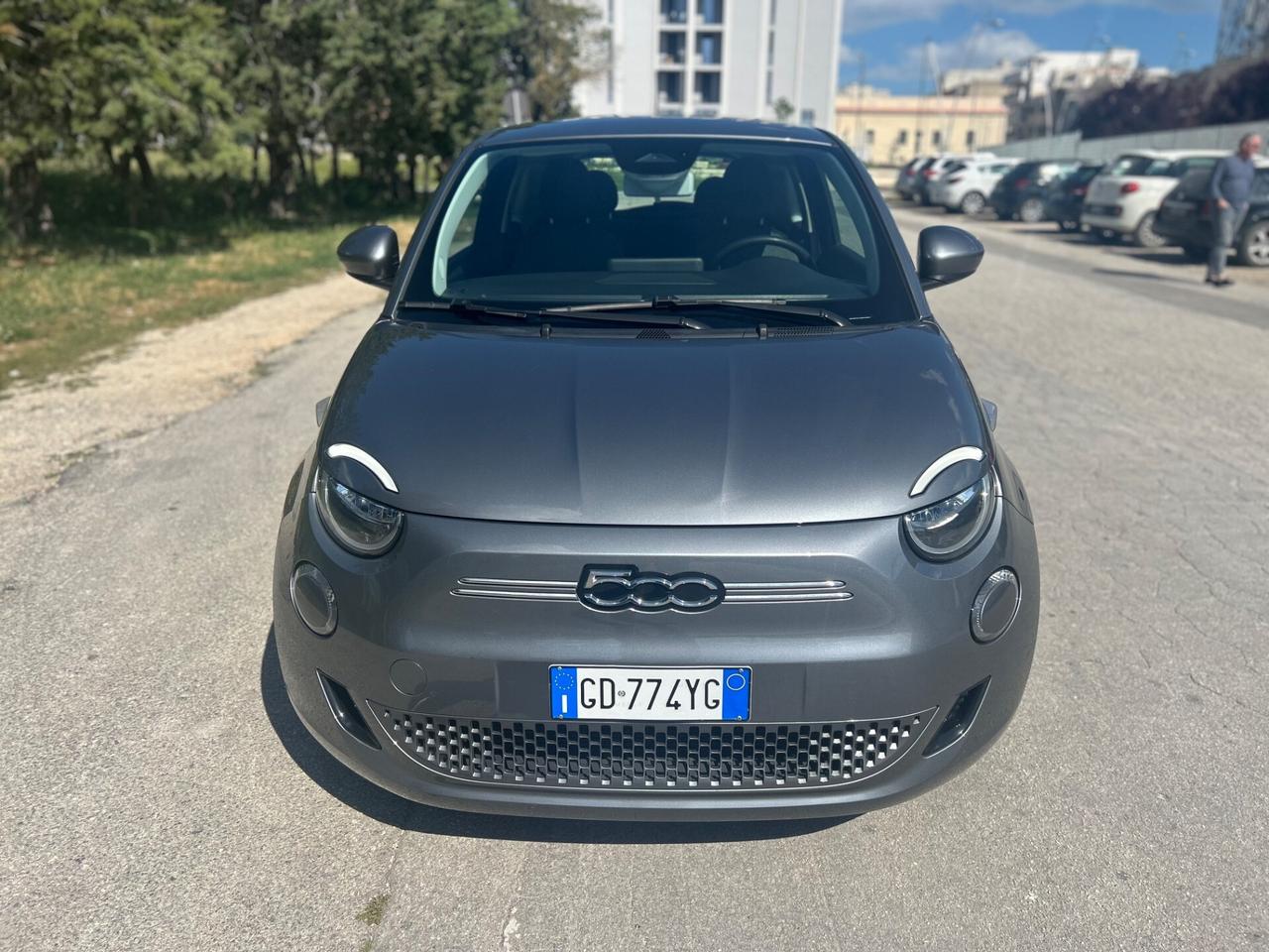 Fiat 500 500e Berlina 42 kWh Passion