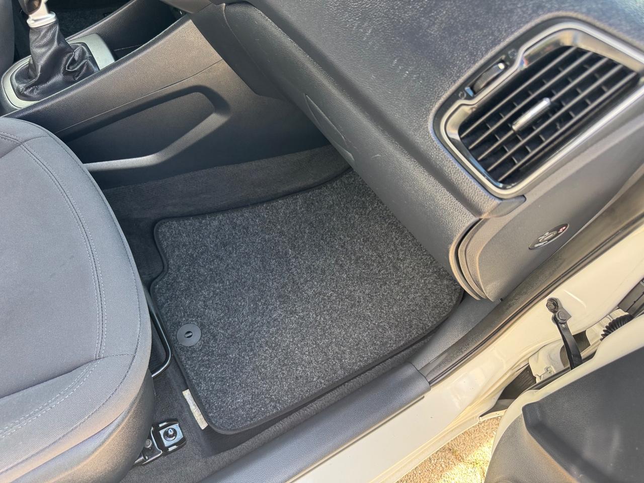Kia Rio 1.4 CRDi 5p. Cool neopatentati euro 6