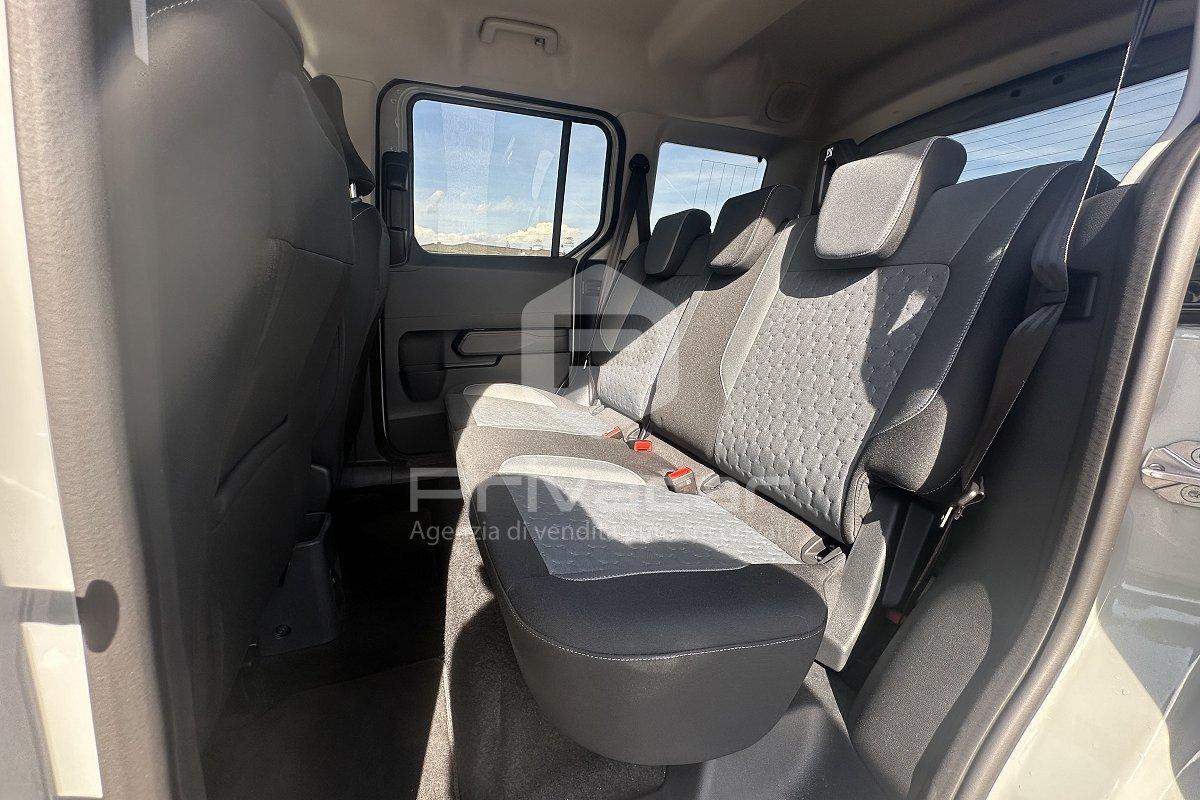 FORD Tourneo Courier 1.0 EcoBoost Titanium