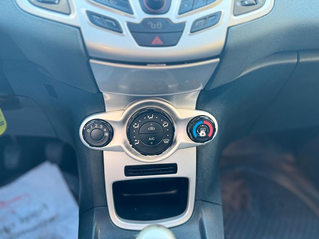 Ford Fiesta 1.4 TDCi 5p. Titanium