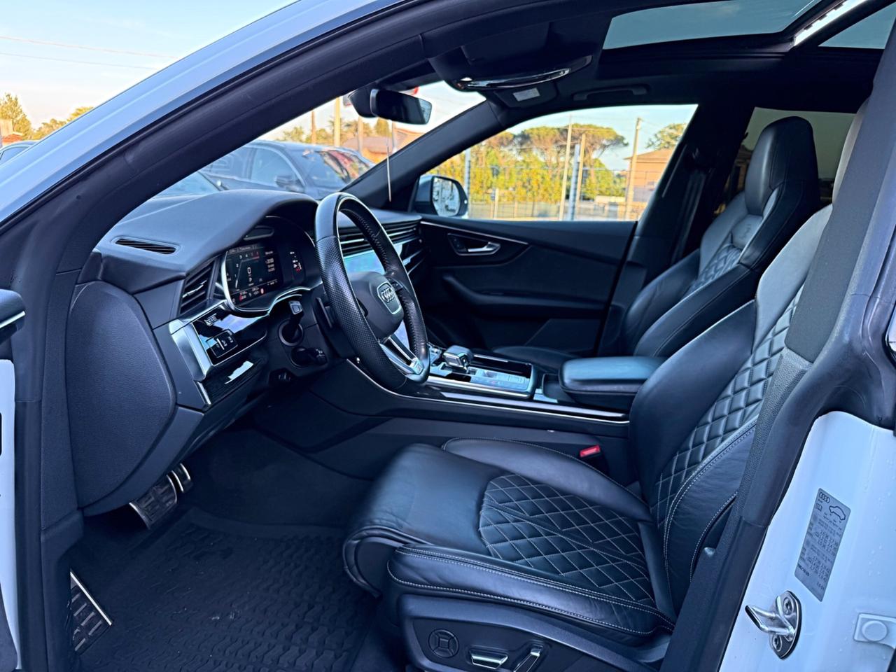 Audi Q8 SQ8 TDI quattro tiptronic sport attitude