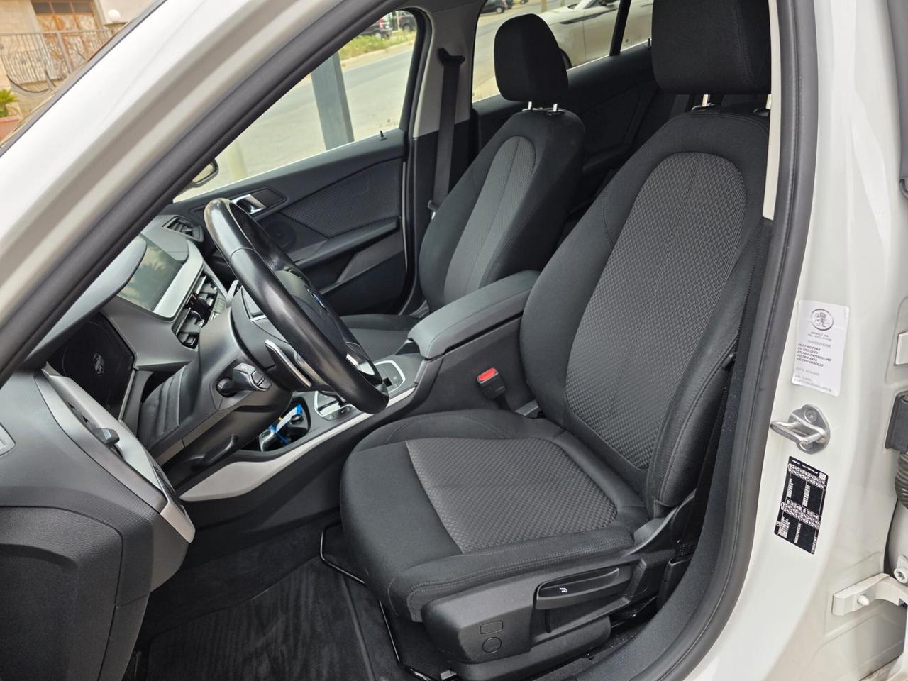 Bmw 118 118d 5p. Advantage