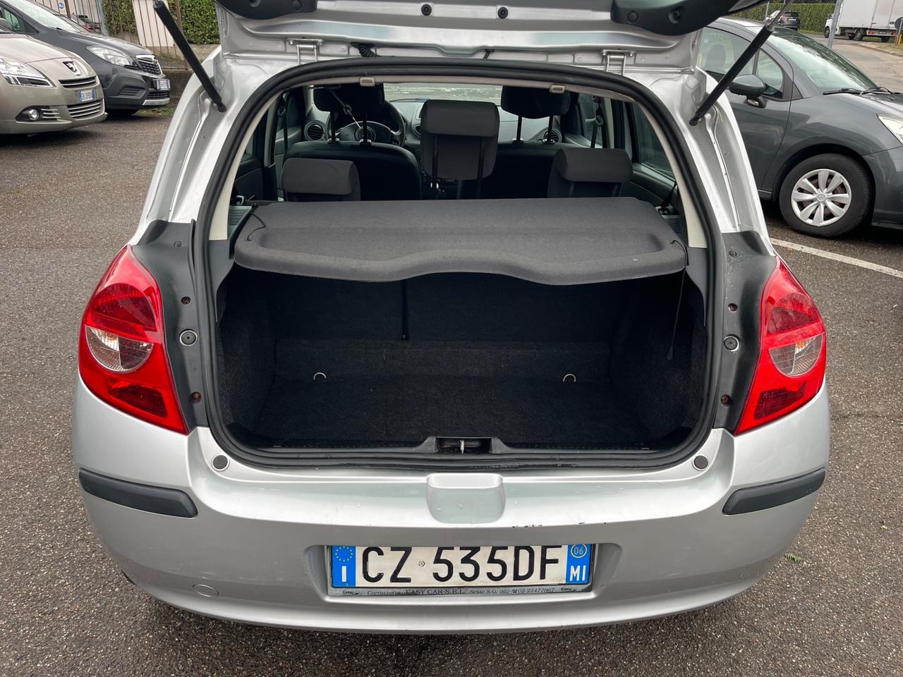 Renault Clio 1.2 16V 5 porte Luxe