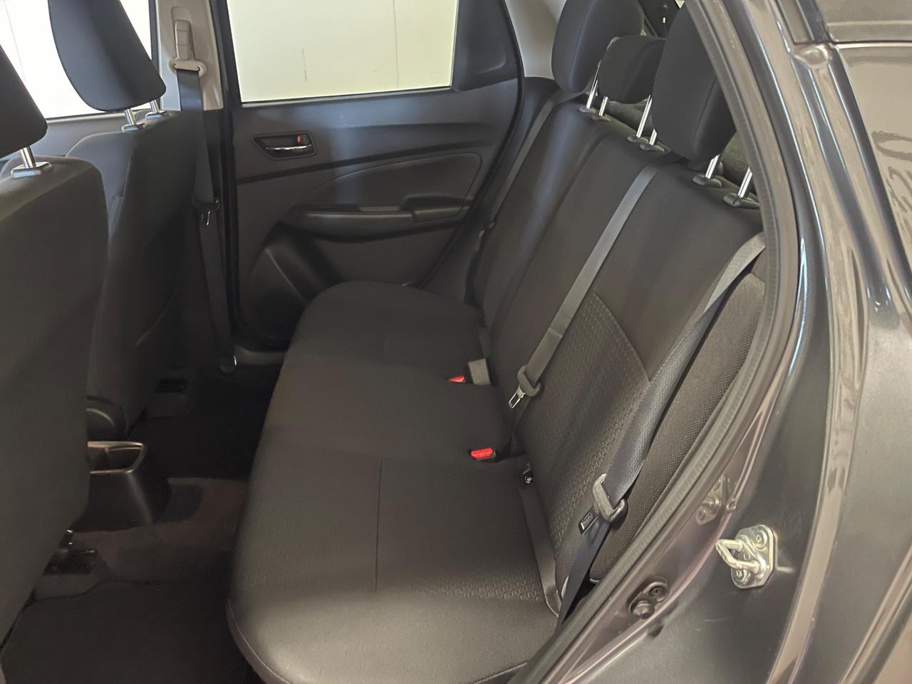 Suzuki Swift 1.2 Hybrid Top solo 12.000 km