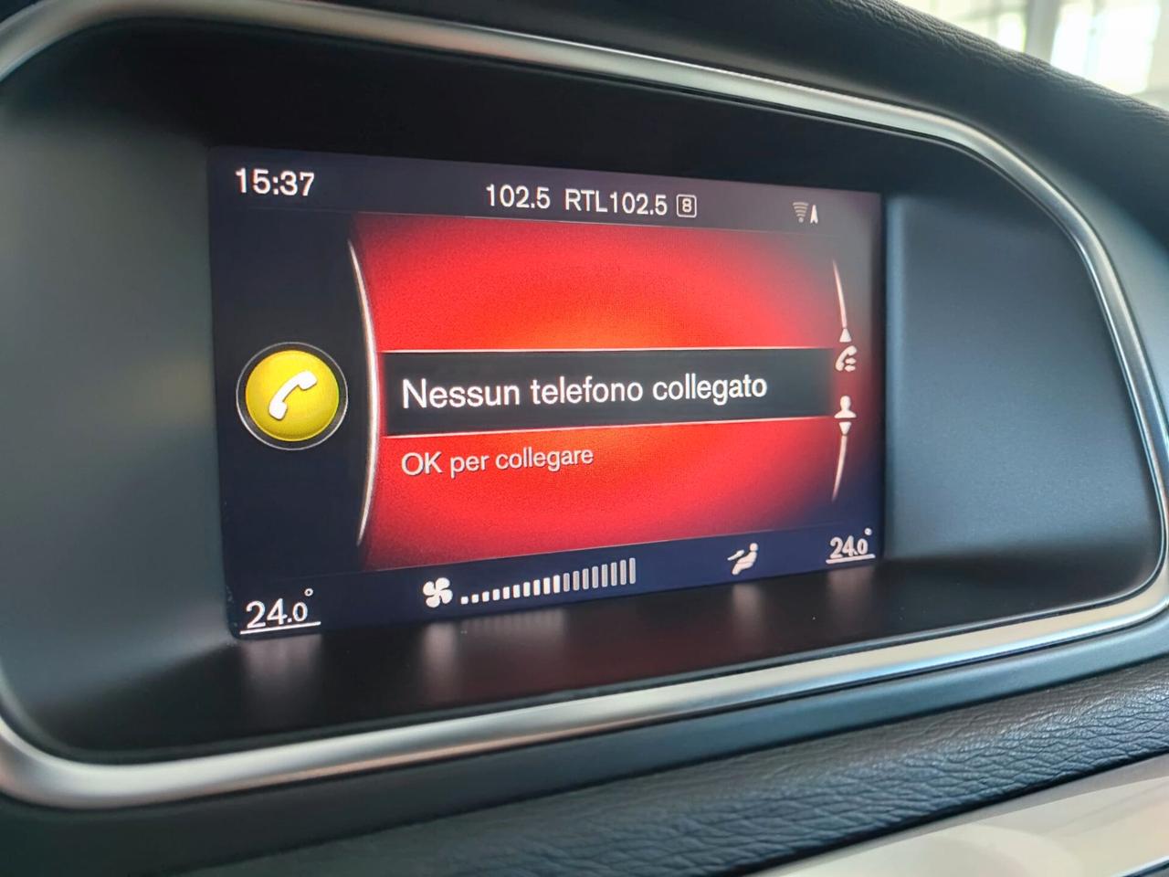 Volvo V40 D2 R-design
