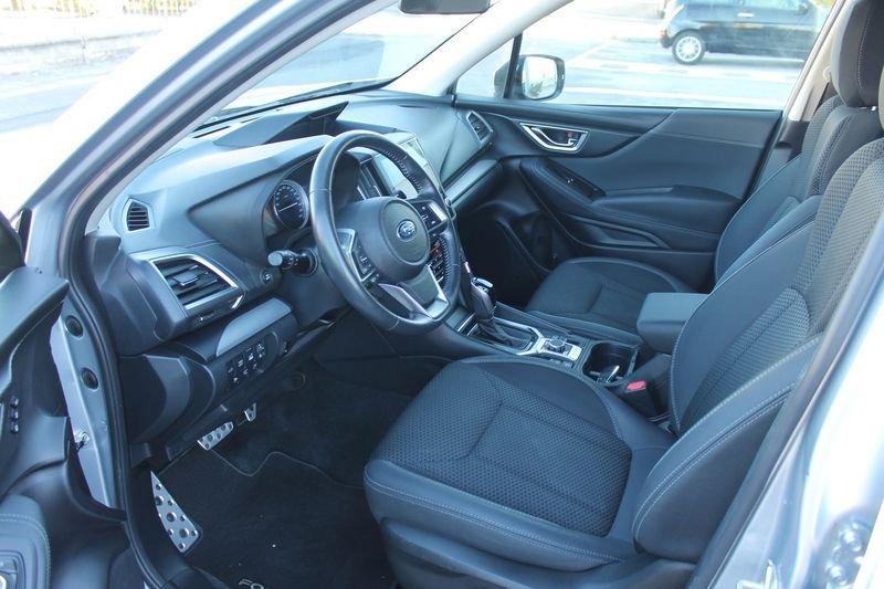 Subaru Forester Forester 2.0 e-Boxer MHEV CVT Lineartronic Style