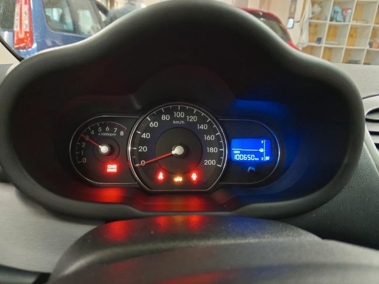 Hyundai i10 1.1 benzina, 100 Mila chilometri. Ok neopatentati