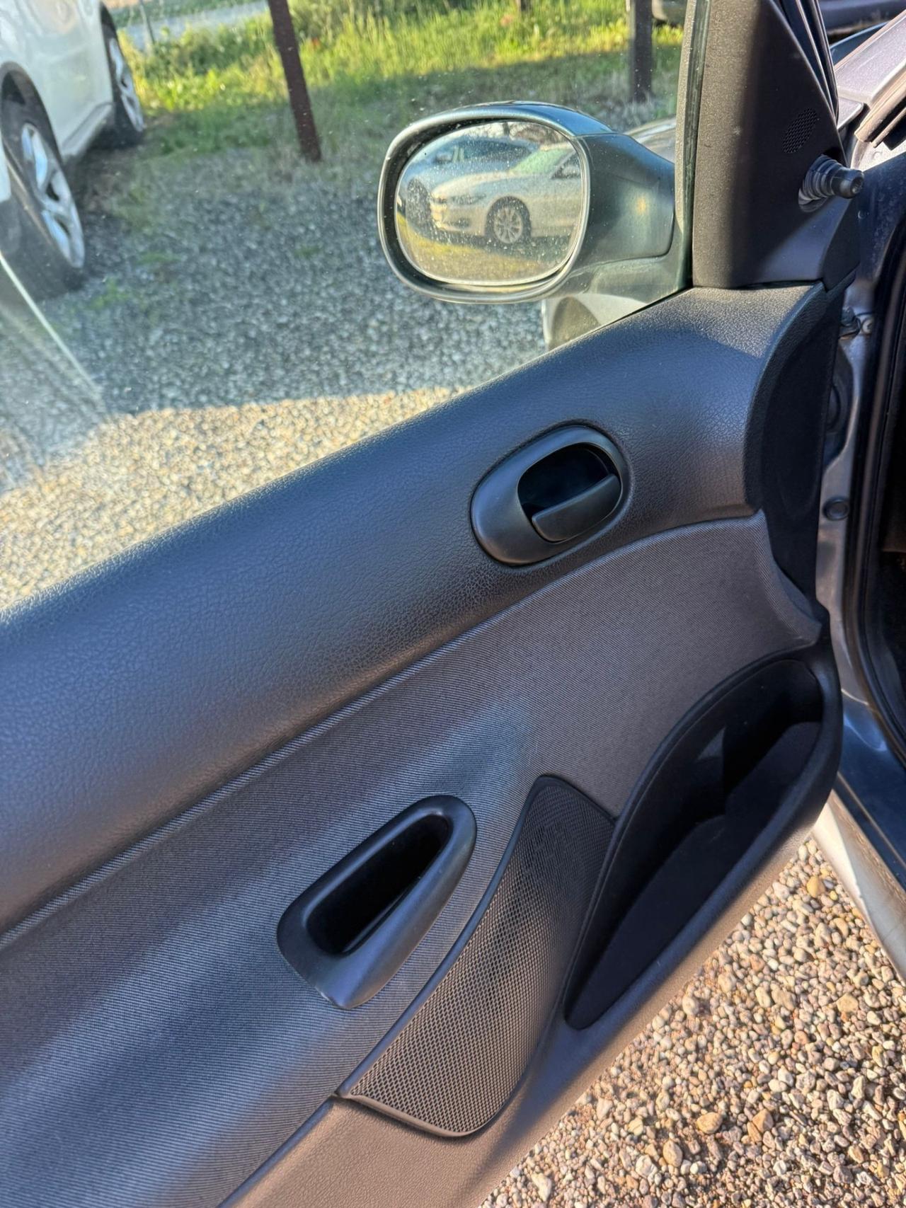 Peugeot 206 1.4 5p. Enfant Terrible