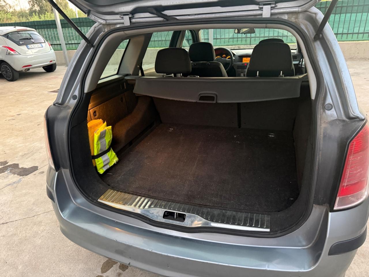 OPEL ASTRA 1.6 BENZINA EURO4 FAMIGLIARE