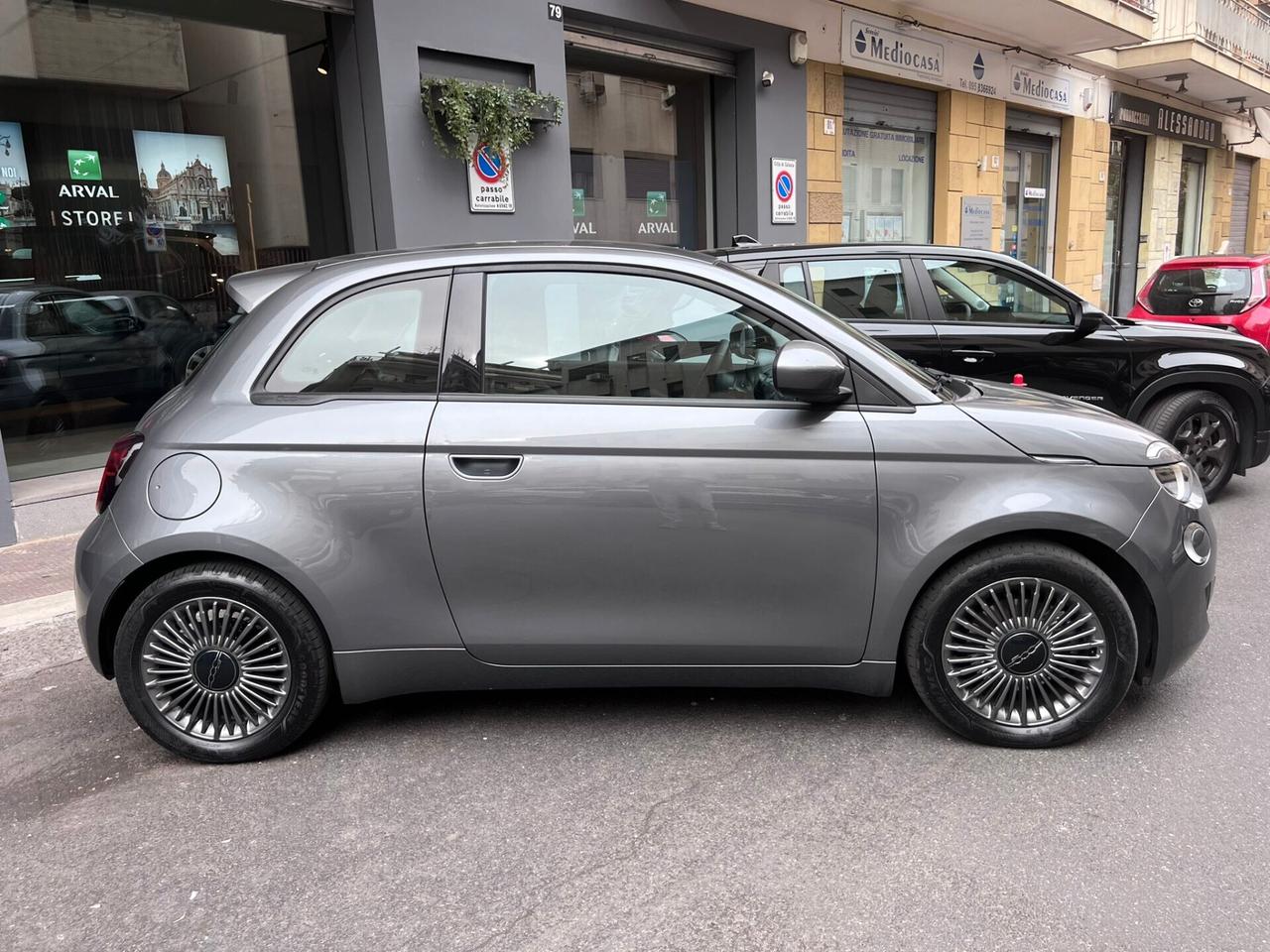 Fiat 500 Passion Berlina 42 kWh