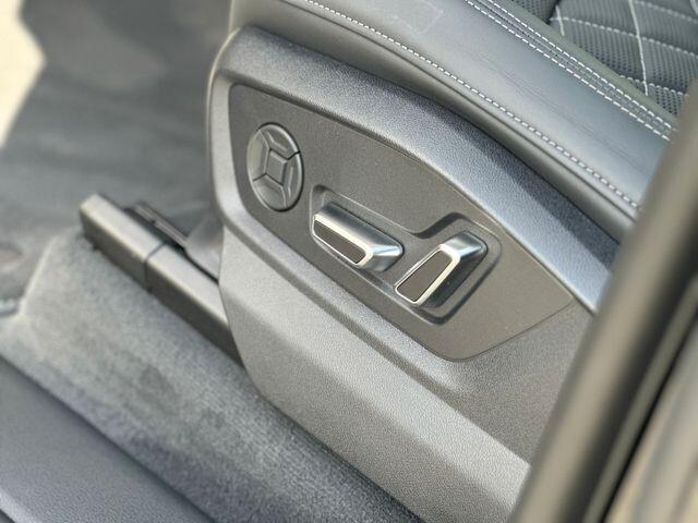 Audi Q8 50 30tdi S-line 23"-Pano-Matrix-Valc.Rombi-Sedili.Climatiz-B&O