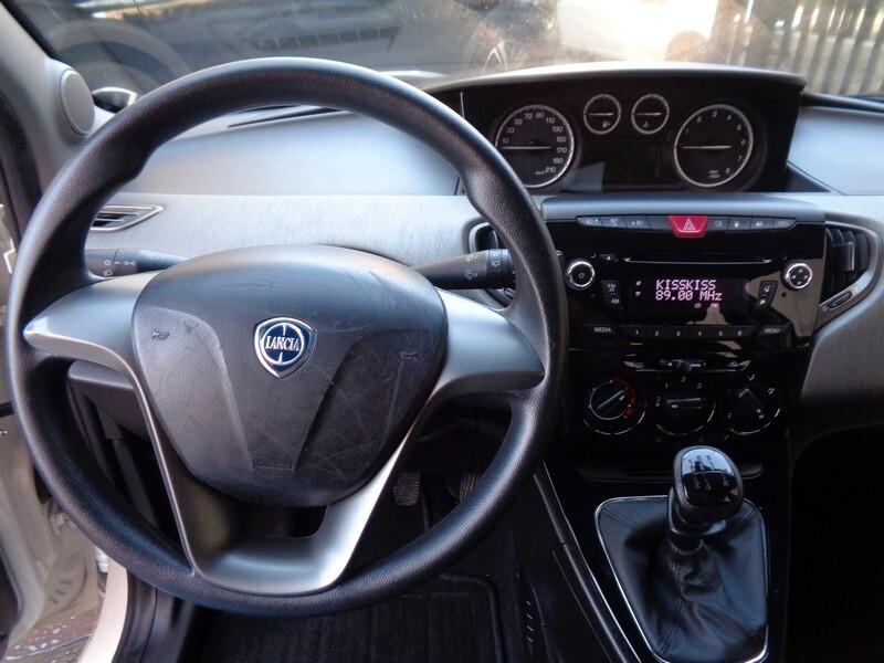 Lancia Ypsilon 1.2 69 CV 5 porte GPL Ecochic Silver