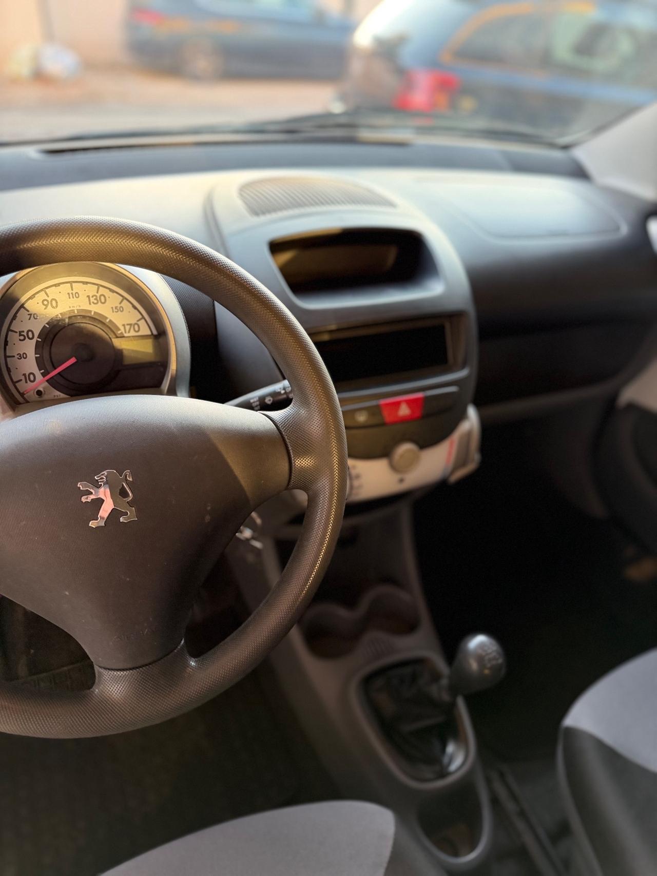 Peugeot 107 1.0 68CV 3p. Desir