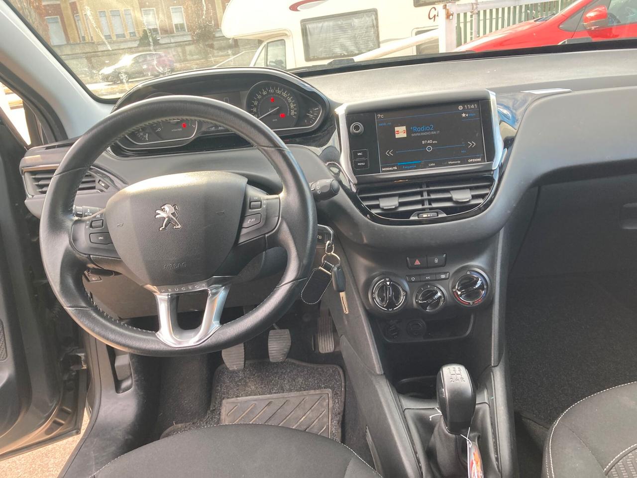 Peugeot 208 PureTech 82 5 porte Allure